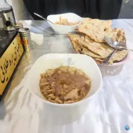 عکس طباخی بره طلایی، قرنی ۱۹، مشهد 2