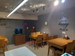 عکس فست فود آقای سیر بهارستان اصفهان 2