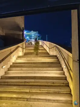 کافه رستوران ۴۴، مدائن، تهران