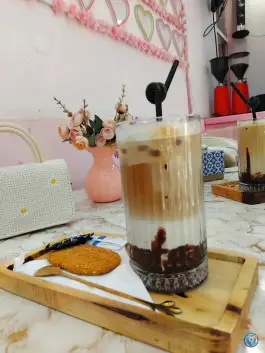 عکس کافه صورتی تویسرکان 5