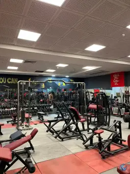 باشگاه ورزشی کلینیک سلامت تام، باغ زرشک اصفهان