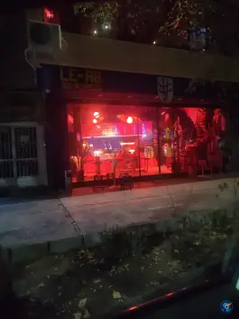 عکس کافه ل آ ب در محله نقش جهان اصفهان 6