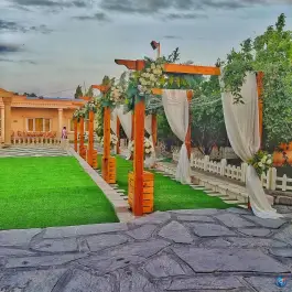 عکس های باغ عمارت تشریفاتی مانل در پردیس زنجان