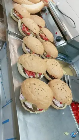عکس فست فود شب نشین آزادی اصفهان 5
