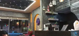 اکبر پیتزا؛ پروین اعتصامی، اصفهان