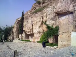 عکس نقش رستم دستان، بلوار امام رضا، شیراز 3