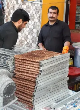 عکس کباب سنتی و دل و جگر طاها - بلوار حج، بروجرد 3