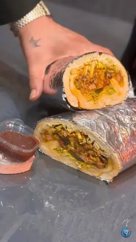 عکس برگر سوخاری عمو جهان در الهیه مشهد 2