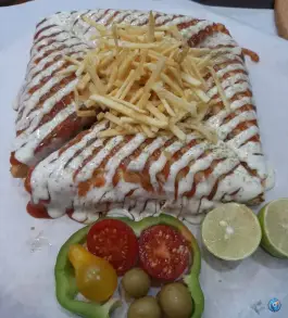 فست فود جان اسنک شعبه ۱، هشت بهشت شرقی اصفهان