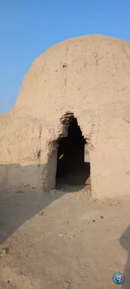 عکس بقعه قدیمی زمان آباد، جاده مولنجان، اصفهان 7