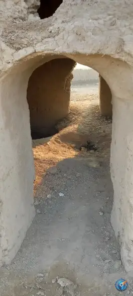 عکس بقعه قدیمی زمان آباد، جاده مولنجان، اصفهان 8