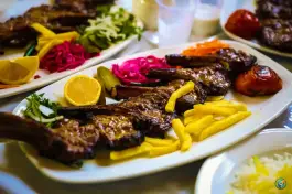 عکس رستوران چهلستون، دره فرحزاد، تهران 5