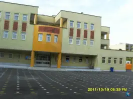 عکس دبستان ابتدایی محجوب اصفهان 4
