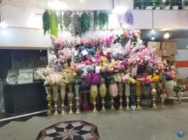 گل مصنوعی عمرانی، بازار بزرگ قم