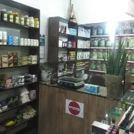 عطاری پونه، شادقلی، قم