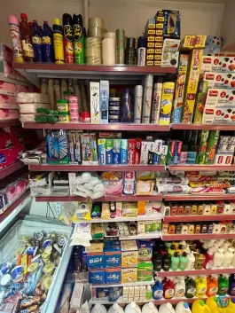 عکس هایپرمارکت کارولین (کاج) در باغ زرشک اصفهان 10