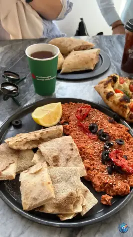 کافه جینیس شیراز | نیایش، بین نیایش ۴ و ۶