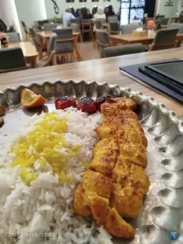 عکس کافه رستوران چرب و چیلی سنقر 2