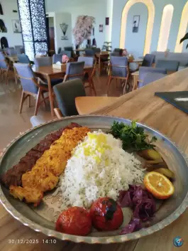 عکس کافه رستوران چرب و چیلی سنقر 4