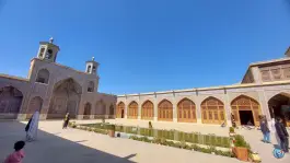 عکس مسجد نصیرالملک شیراز محله شاهچراغ 10