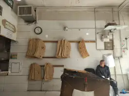 عکس نانوایی سنگک آزادپز برادران دهقانی، محله خندق، قم 2