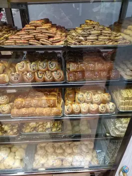 عکس شیرینی گل نرگس، محله شهر قائم، قم 5