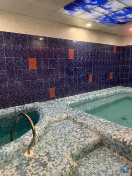 عکس استخر یادگار امام، شهرک ایثار، شیراز 2