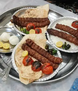 عکس رستوران نان داغ کباب داغ مولوی، بلوار دکتر حسینی، سنندج 5