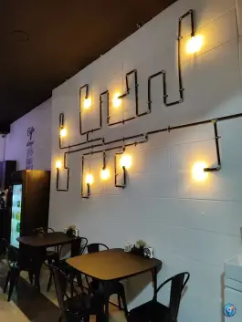 عکس کافه و قلیون سرای اینجا، بوستان ۱۴ باغستان کرج 3