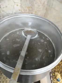 عکس شورنخود فروشی حاج غلام رسول، بابانظر ۵۱، مشهد 2