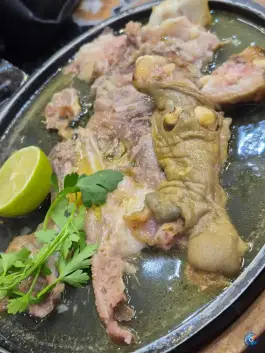 عکس طباخی سفید بره در محله عامل مشهد 4