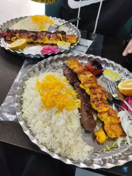 رستوران و فست و فود فود کورت نور، شمشیری، تهران