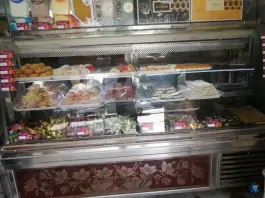 عکس شیرینی نواب صفوی، محله آفاران، اصفهان 2