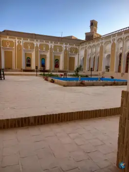 عکس های عمارت قجری ابرکوه
