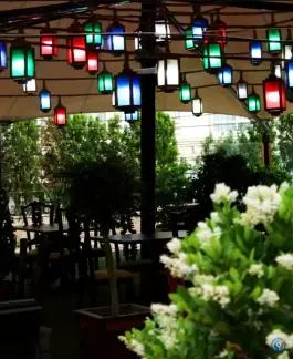 سرای سنتی پاییز، امیرآباد، کرج