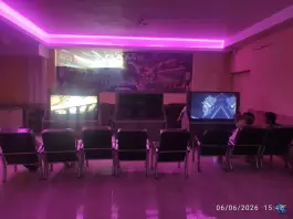 عکس بیلیارد گیم نت توپ سفید، صاینی زنجان 3