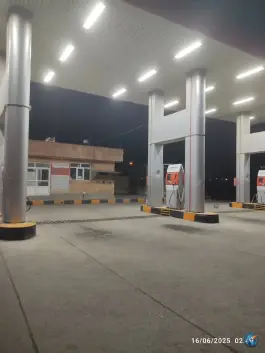 عکس پمپ گاز سی ان جی میدان نشاط شهر صدرا شیراز 5