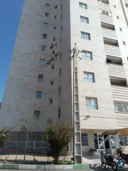 عکس برج آسمان، باغ کرباسی، قم 2
