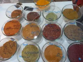 عکس ادویه جات ری را رباط سوم اصفهان 5