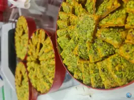 عکس سوهان و گز محمدجواد، محله بکایی، قم 7