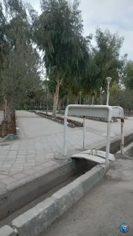 عکس پارک لاله، تقاطع مدرس به هفتاد و دو تن، قم 3