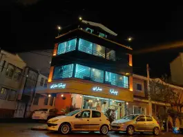 پیتزا سارای، خانمحمدی، میانه
