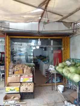 میوه فروشی گردونی، محله پینارت، اصفهان