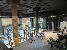 عکس باشگاه ورزشی بانوان بارمان، محله کاج، تهران 4