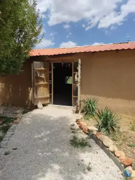عکس رستوران و بیرون بر سفره خانه شهبازی، همایجان، سپیدان 2