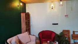 کافه گلدون، اتحاد (۵)، اصفهان