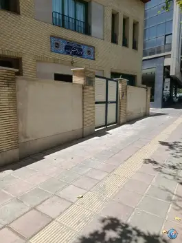 دبستان دوره یک روزبه، محله ونک، تهران