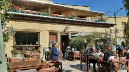 عکس کافه ژولپ شیراز، طالقانی، روبروی حمام وکیل 7