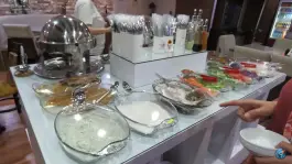 عکس رستوران و بیرون بر پردیس، برازجان 3
