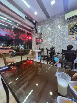 دوغ و گوشفیل عدالت، چهارباغ پایین، اصفهان